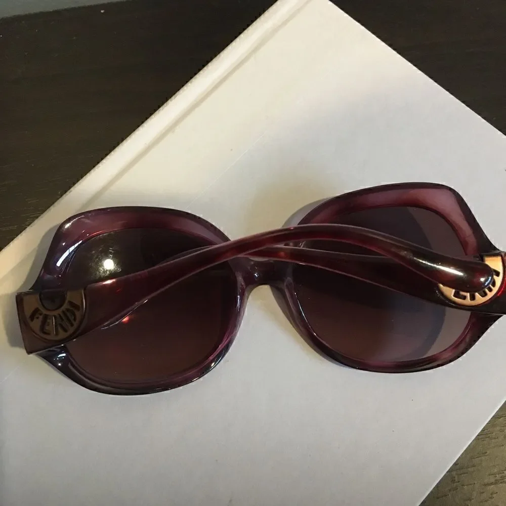 Authentic Fendi Purple/Brown Sunglasses ser FS5143